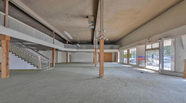 2407 Chester Ave, Bakersfield, CA à louer - Photo principale – Image 1 sur 14