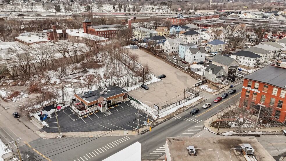 1091 Main St, Pawtucket, RI à vendre - Photo de l’immeuble – Image 3 sur 36