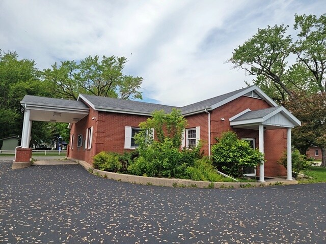 204 S Main St, Loyal, WI à vendre - Photo de l’immeuble – Image 2 sur 21