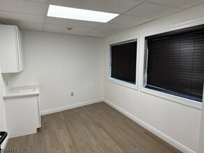 339 Passaic Ave, Nutley, NJ à louer Photo intérieure– Image 1 sur 1