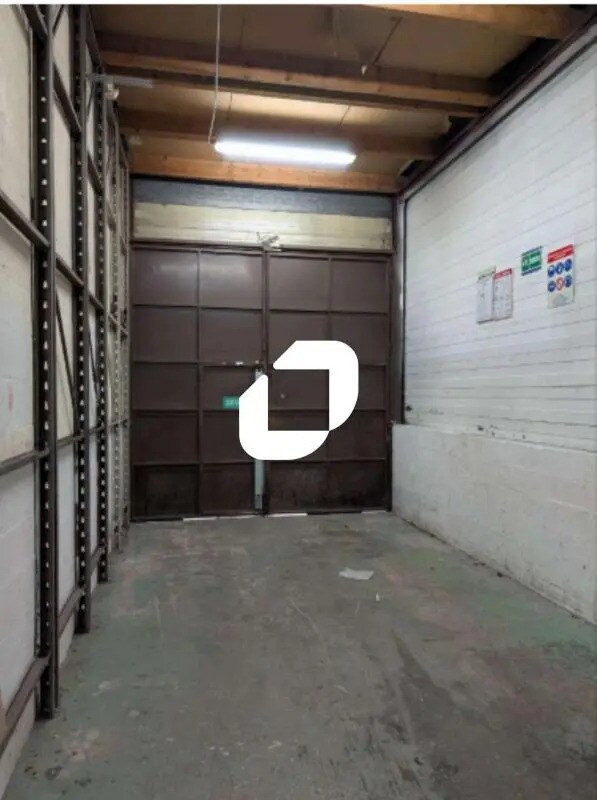 Local d’activités dans Noisy-le-Grand à louer Photo de l’immeuble– Image 1 sur 5