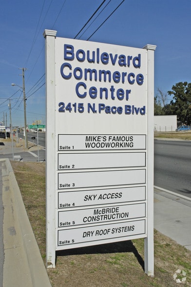 2415 N Pace Blvd, Pensacola, FL à louer - Autre – Image 2 sur 39