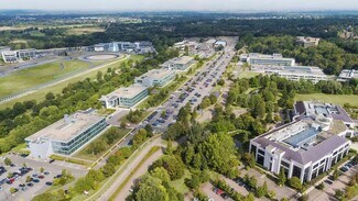 Plus de détails pour 2 Brooklands Rd, Weybridge - Bureau à louer