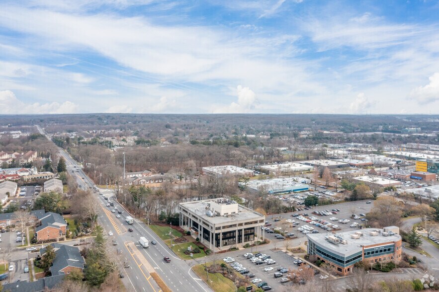 7600 Jericho Tpke, Woodbury, NY à louer - Photo de l’immeuble – Image 3 sur 27
