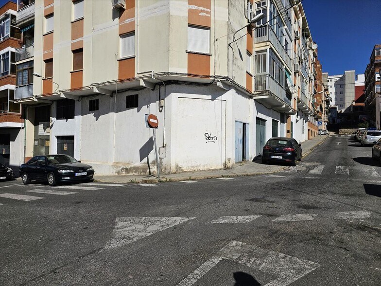 Calle Alonso Hipólito, Plasencia, Cáceres à vendre - Photo de l’immeuble – Image 1 sur 3
