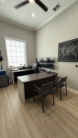 7000 Parkwood Blvd, Frisco, TX à louer - Photo de l’immeuble – Image 2 sur 24