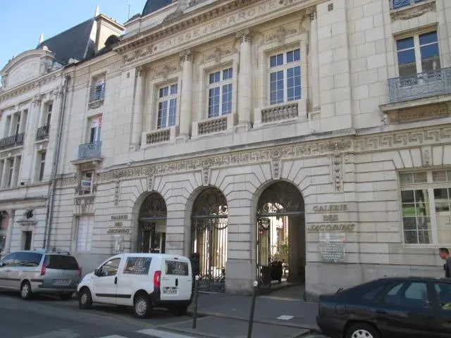 Bureau dans Amiens à louer - Photo de l’immeuble – Image 1 sur 3