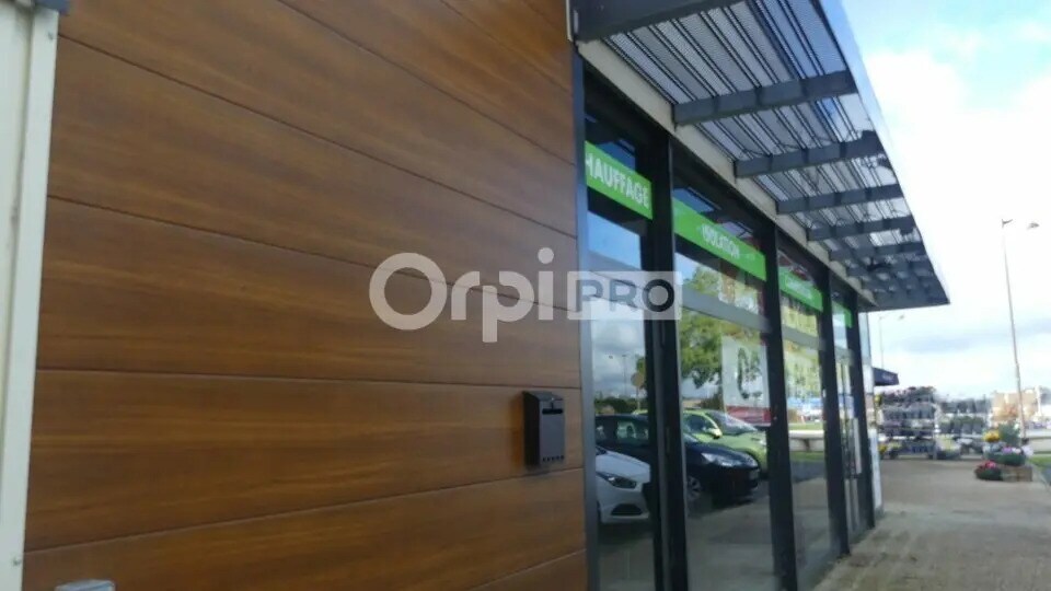 Bureau dans Bourges à louer - Photo de l’immeuble – Image 3 sur 4