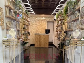 Local commercial dans Barcelone, Barcelona à louer Photo intérieure– Image 1 sur 4