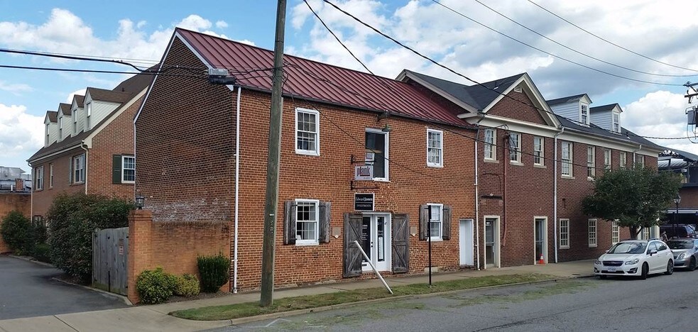 1011 Charles St, Fredericksburg, VA à louer - Photo de l’immeuble – Image 2 sur 42