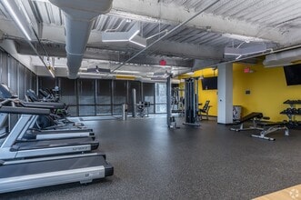 730 Holiday Dr, Pittsburgh, PA à louer Photo intérieure– Image 2 sur 7