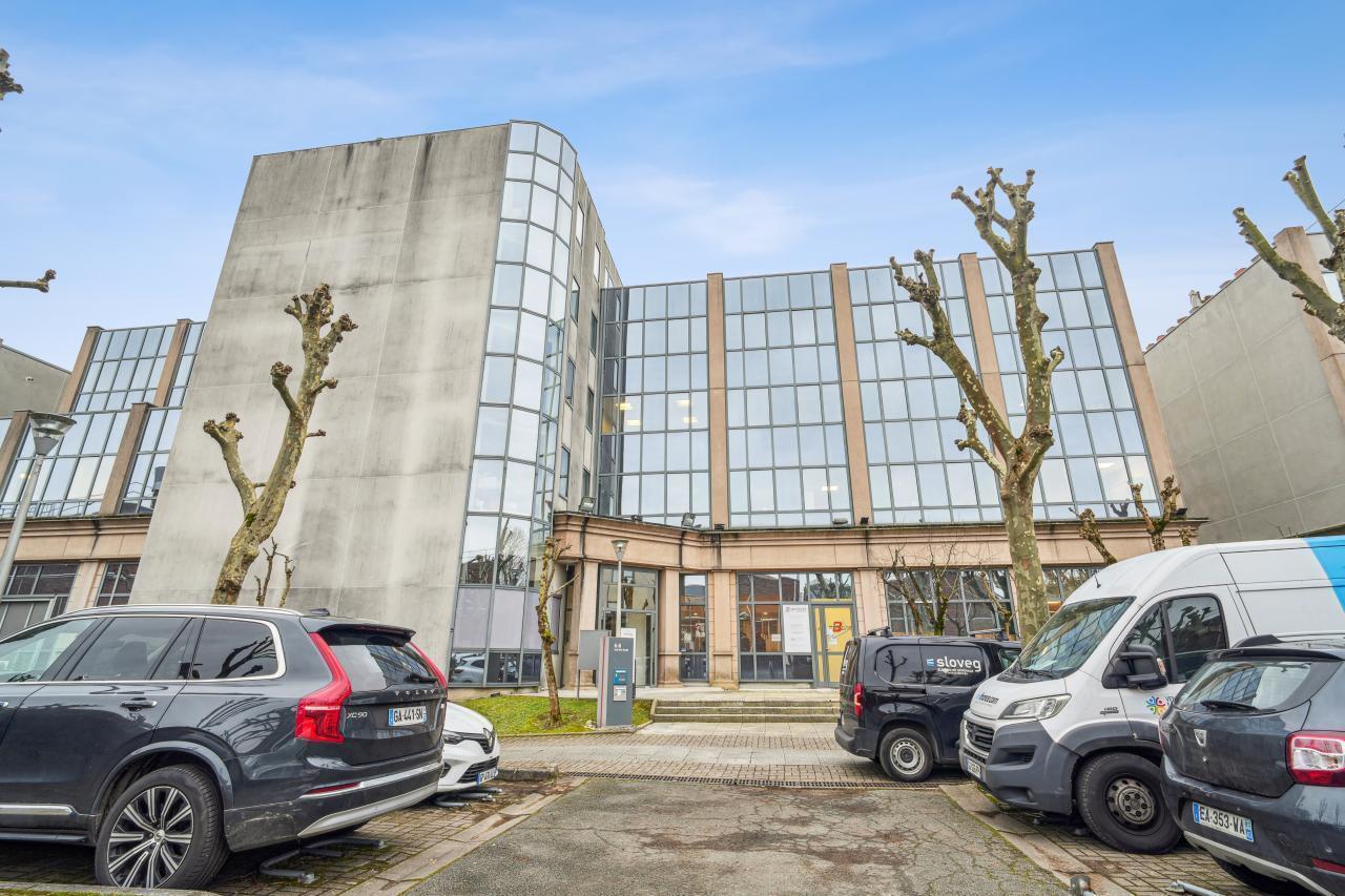 Bureau dans Neuilly-Plaisance à vendre Photo de l’immeuble– Image 1 sur 21
