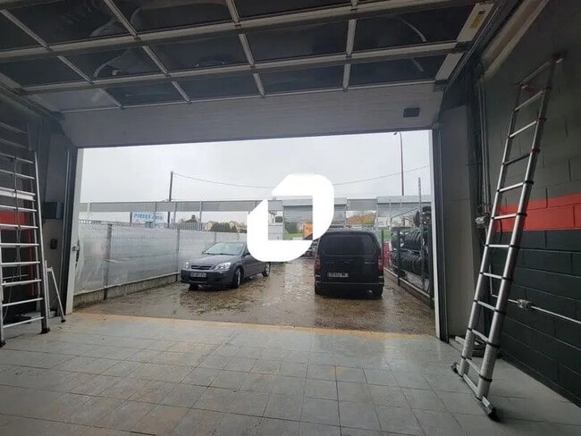 Plus de détails pour Local d'activités à louer