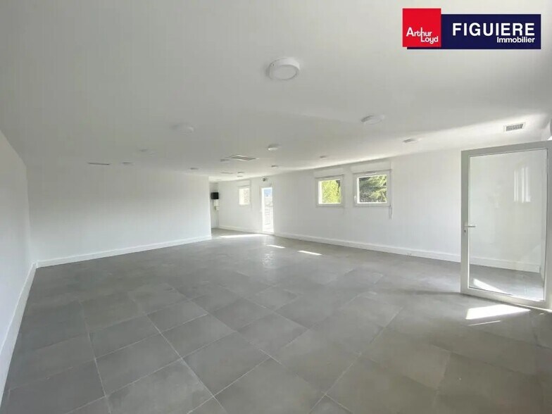 215 Avenue Jean Monnet, Saint-Cannat à louer - Photo intérieure – Image 1 sur 5