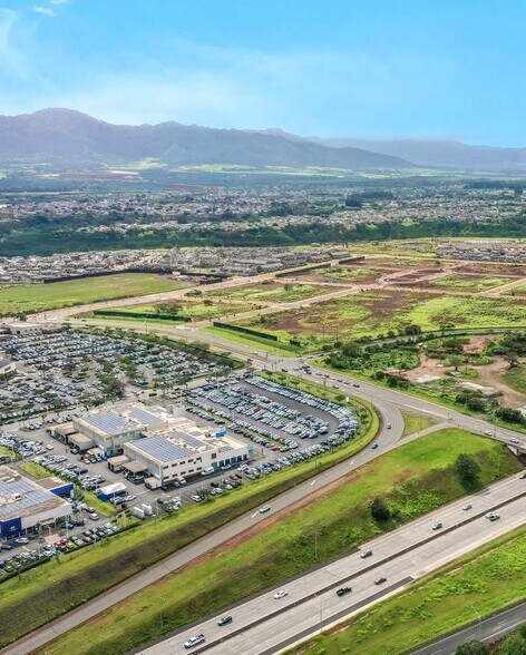 94-0 Eolakoa Dr, Waipahu, HI à vendre - Photo de l’immeuble – Image 3 sur 9