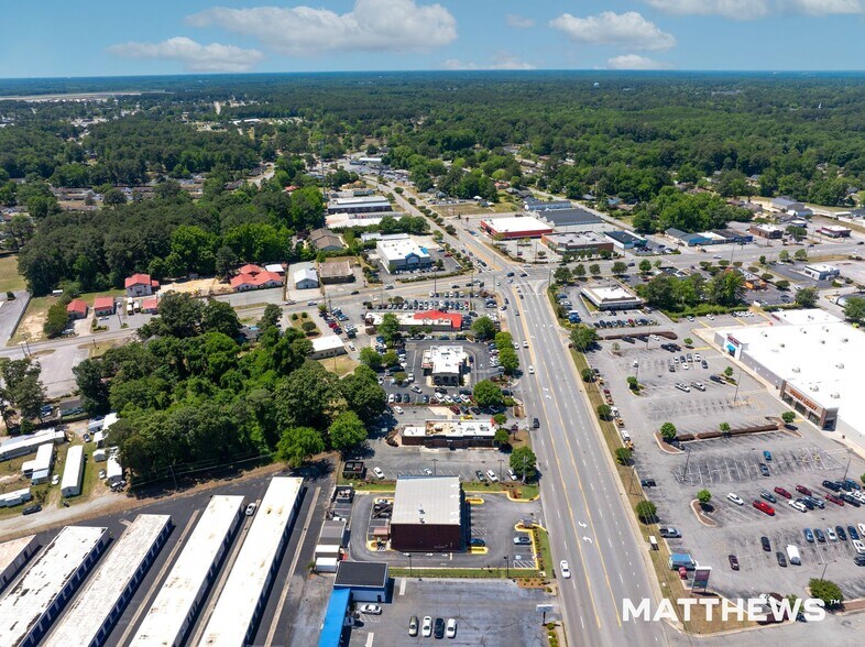 108 N Berkeley Blvd, Goldsboro, NC à vendre - Photo de l’immeuble – Image 2 sur 3