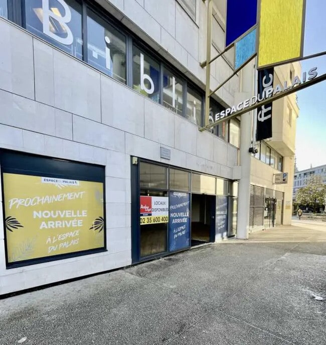 Plus de détails pour Local commercial à louer