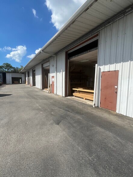 6215 Taylor Rd, Naples, FL à vendre - Photo de l’immeuble – Image 3 sur 6