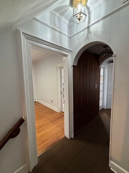37 Arch St, Greenwich, CT à louer - Photo de l’immeuble – Image 3 sur 8