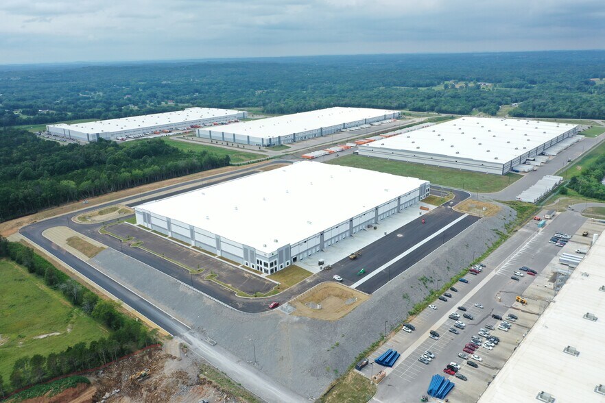 600 Maddox Rd, Mount Juliet, TN à louer - Photo de l’immeuble – Image 3 sur 4