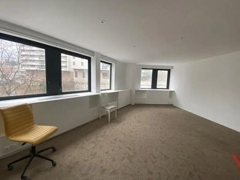 Bureau dans Suresnes à vendre - Photo intérieure – Image 2 sur 7