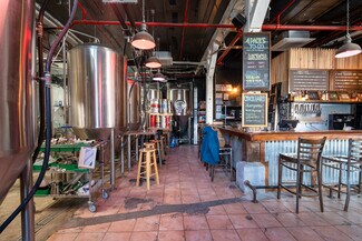 Plus de détails pour 300 Richardson St, Brooklyn, NY - Local commercial à louer