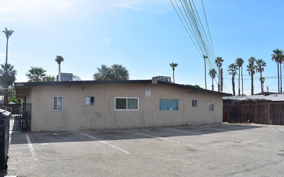45420 Park St, Indio, CA à vendre - Photo de l’immeuble – Image 3 sur 5
