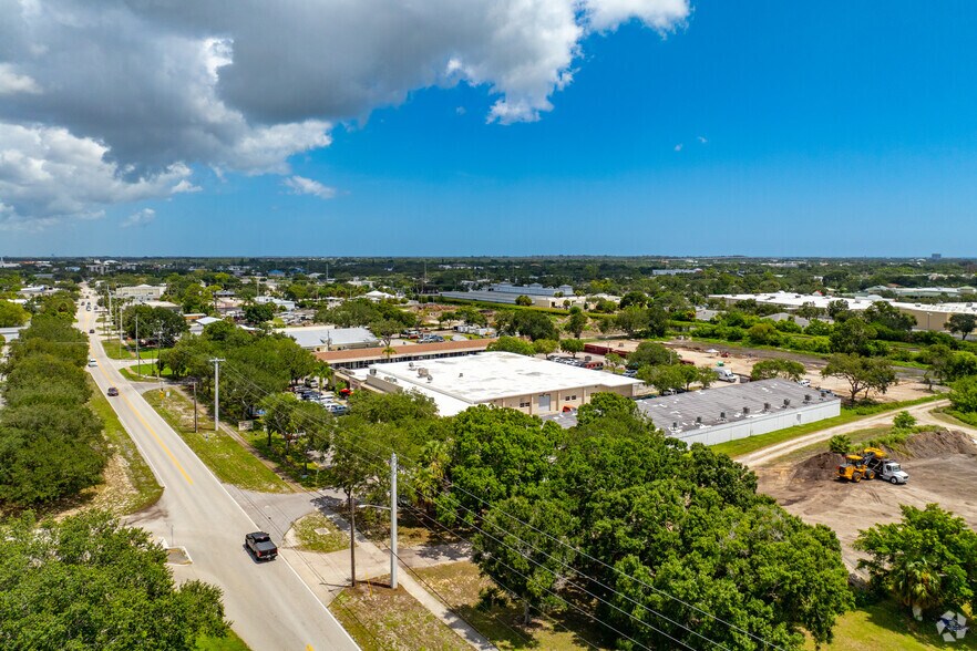 1402-1472 Old Dixie Hwy, Vero Beach, FL à louer - Aérien – Image 2 sur 13