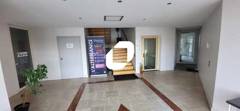 Bureau dans Mérignac à louer - Photo de l’immeuble – Image 2 sur 6