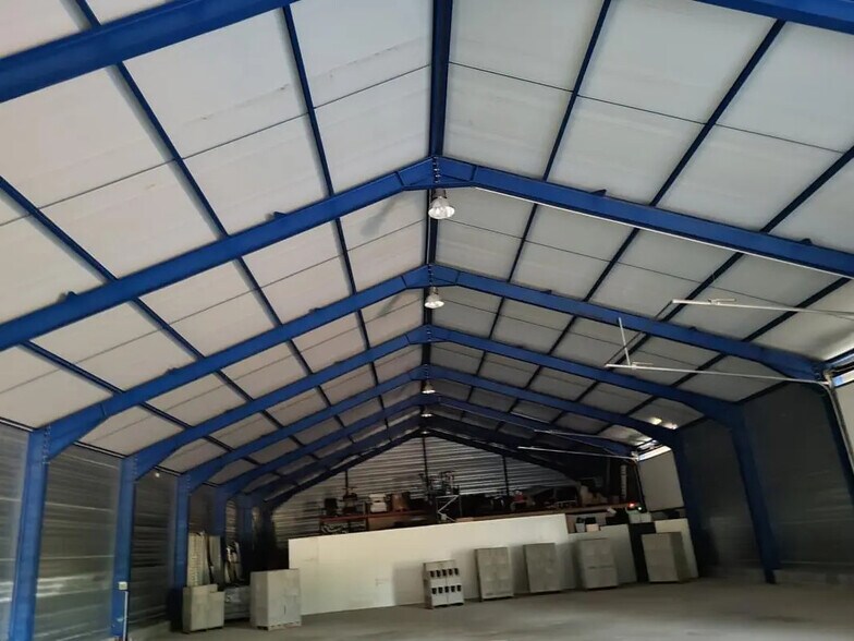Industriel/Logistique dans Vonnas à vendre - Photo de l’immeuble – Image 2 sur 11