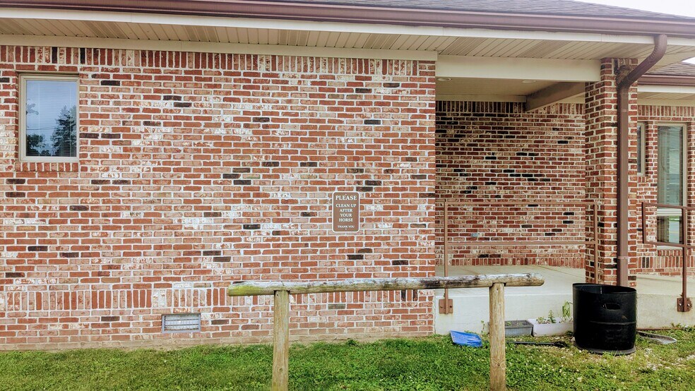 101 Cross St, Waveland, IN à vendre - Photo de l’immeuble – Image 2 sur 15