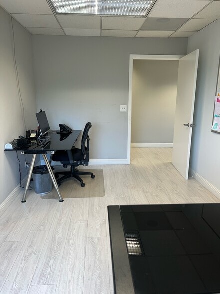 2239 Moorpark Ave, San Jose, CA à vendre - Photo de l’immeuble – Image 3 sur 7