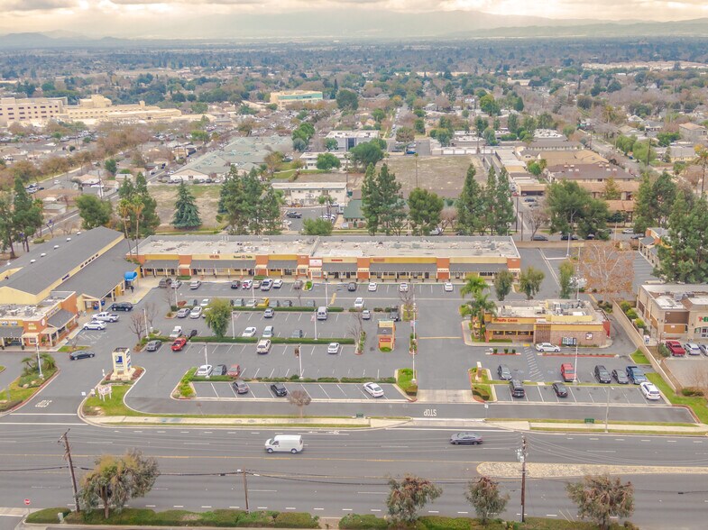 710-870 E Foothill Blvd, Upland, CA à louer - Photo de l’immeuble – Image 2 sur 27