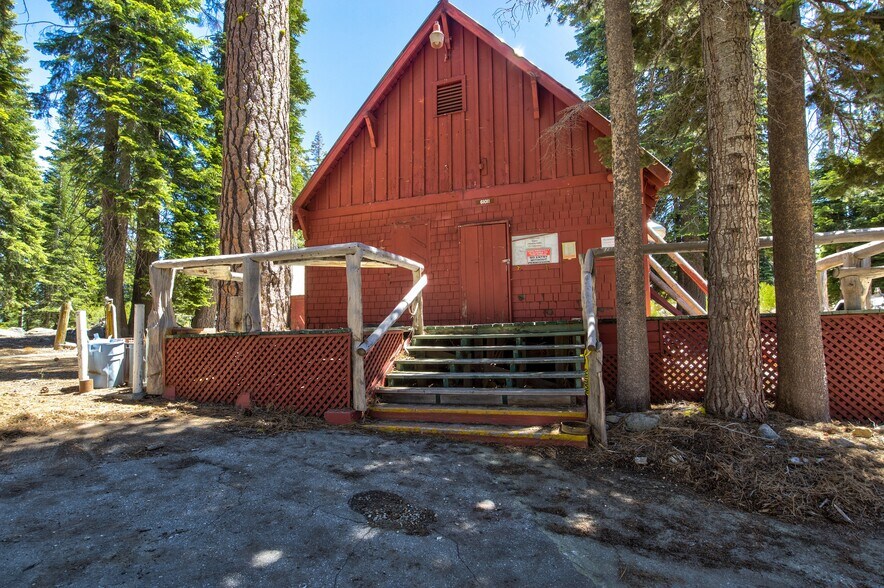 61011 Cedar Crest Ln, Lakeshore, CA à vendre - Photo de l’immeuble – Image 3 sur 97