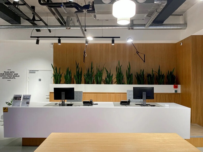 143 Boulevard René Cassin, Nice à louer - Photo de l’immeuble – Image 3 sur 17