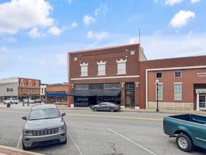 107 E Main Cross St, Greenville, KY à louer Photo de l’immeuble– Image 1 sur 8
