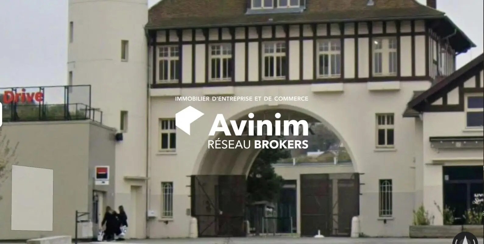 Local commercial dans Romainville à louer Photo de l’immeuble– Image 1 sur 2