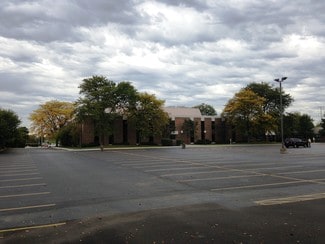 Plus de détails pour 2000 N Lewis Ave, Waukegan, IL - Bureau à louer