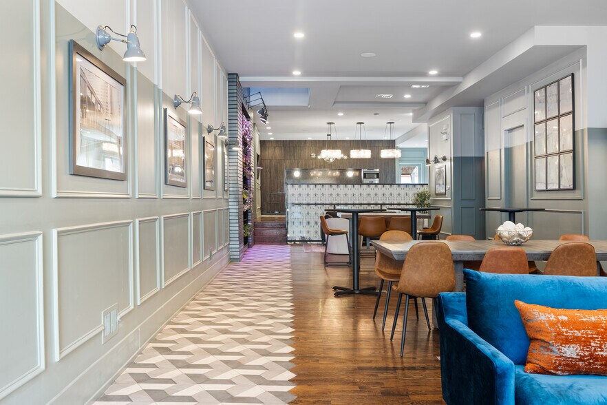 2521 N Halsted St, Chicago, IL à louer - Photo de l’immeuble – Image 2 sur 30