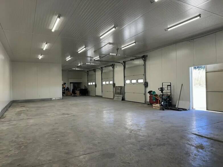 Local d'activités dans Châteaurenard à vendre - Photo intérieure – Image 3 sur 8