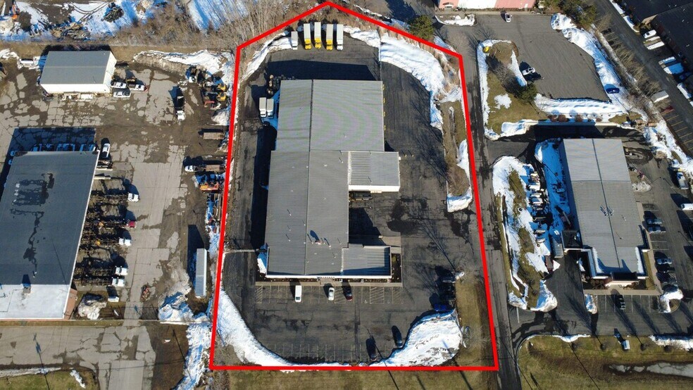6800 Northern Blvd, East Syracuse, NY à vendre - Photo de l’immeuble – Image 2 sur 17