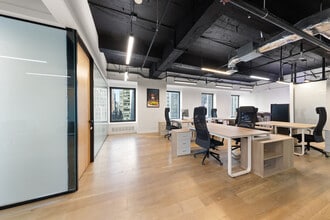 633 Third Ave, New York, NY à louer Photo intérieure– Image 1 sur 8