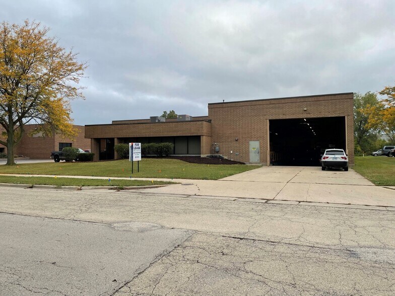 3750 Stern Ave, St Charles, IL à vendre - Photo de l’immeuble – Image 2 sur 7