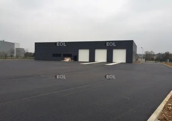 Industriel/Logistique dans Janneyrias à louer - Photo de l’immeuble – Image 2 sur 6