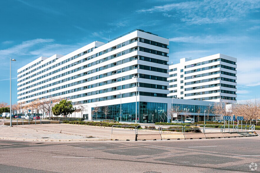 Avenida José Antonio Corrales, 6, Madrid, Madrid à louer - Photo de l’immeuble – Image 3 sur 3