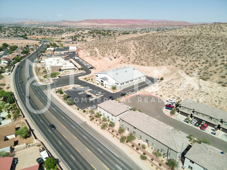 3087 River Road, St George, UT à louer - Photo de l’immeuble – Image 3 sur 5