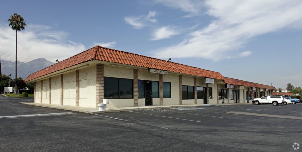 8643-8655 Baseline Rd, Rancho Cucamonga, CA à vendre - Photo principale – Image 1 sur 3