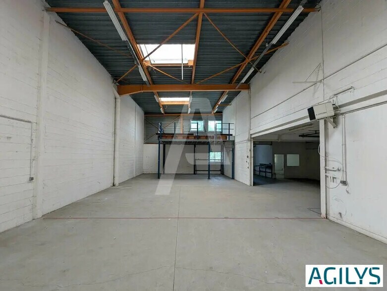 Bureau dans Wissous à louer - Photo de l’immeuble – Image 3 sur 13