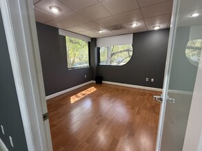 2140 S Dixie Hwy, Coconut Grove, FL à louer Photo intérieure– Image 2 sur 2