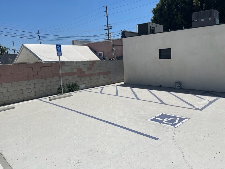 917 W Compton Blvd, Compton, CA à louer - Photo de l’immeuble – Image 3 sur 16